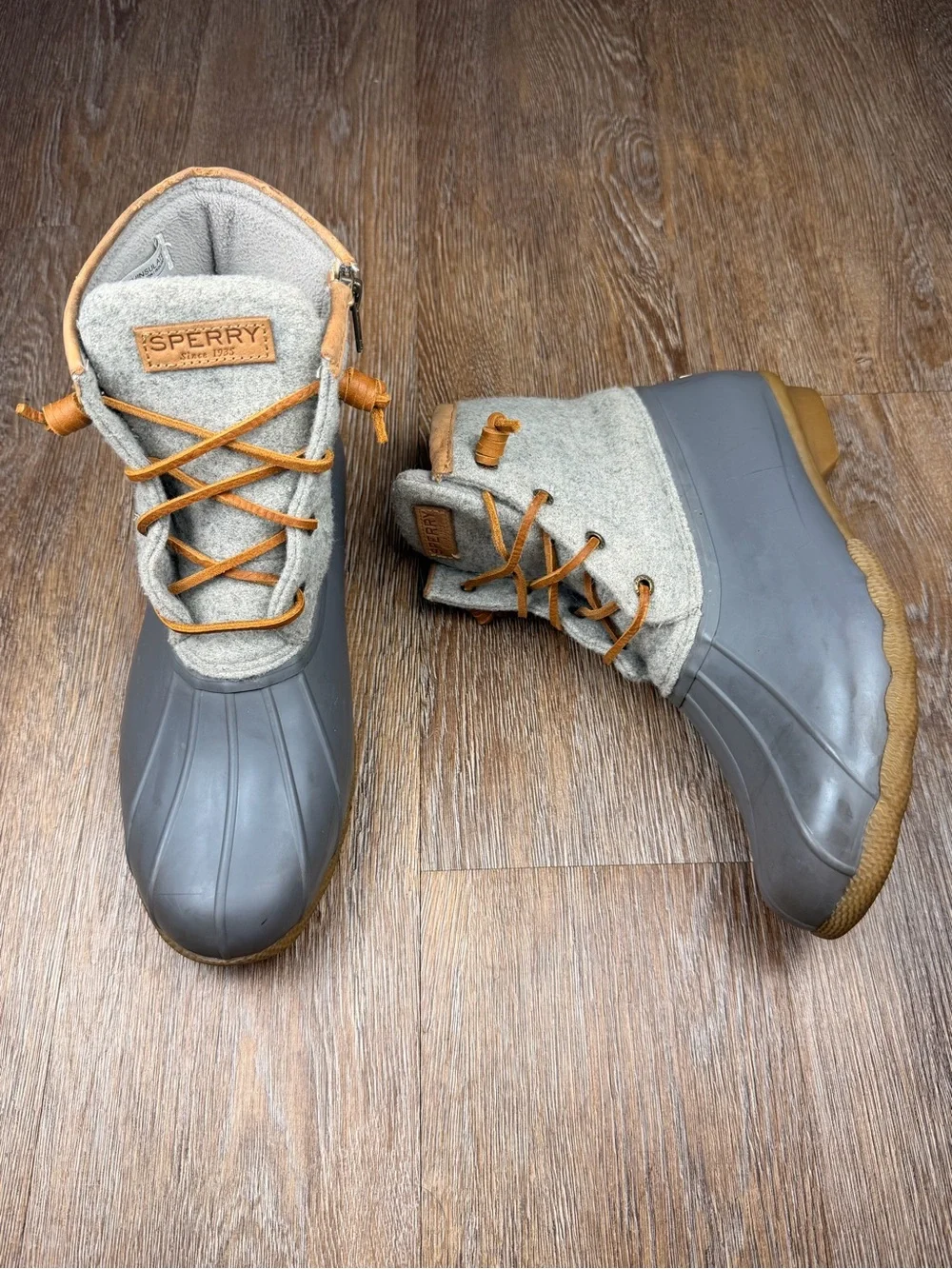 Sperry Saltwater Wool Duck Boots Gray Felt Tan Leather Rawhide Lace | Size: 9
